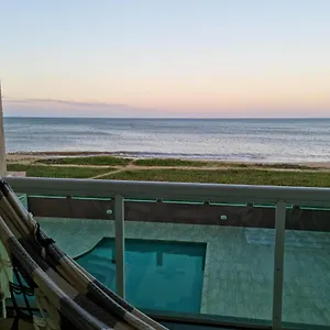 https://apartamento-vista-mar-pe-na-areia-cabo-frio.cabofriohotels.org